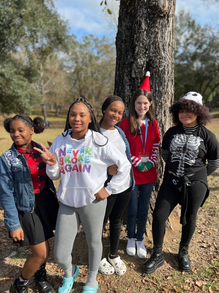 Students spread Christmas cheer  