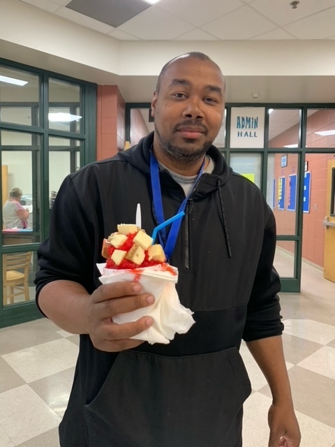 Coach Washington had yummy toppings.